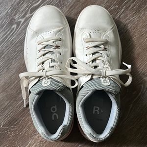 The Roger Advantage Cloudtec Men’s sneaker by on size M10